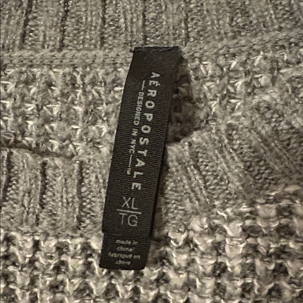 Aeropostale sweater - Picture 2 of 4